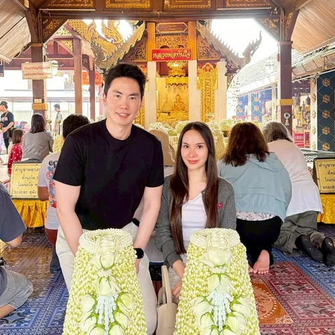 ลูกค้าแก้บนหลวงพ่อทันใจกับพานมะลิจากร้านคุณหล้า 59 (12)