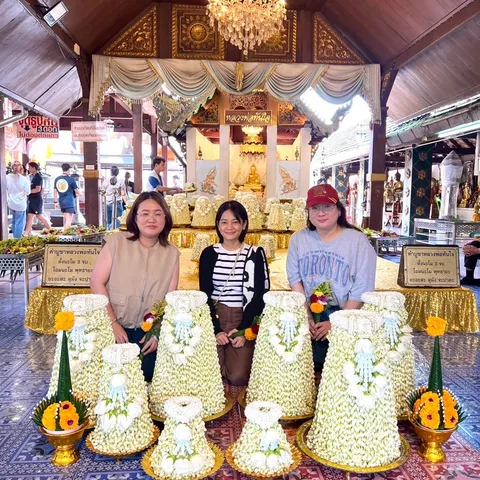 ลูกค้าแก้บนหลวงพ่อทันใจกับพานมะลิจากร้านคุณหล้า 59 (18)