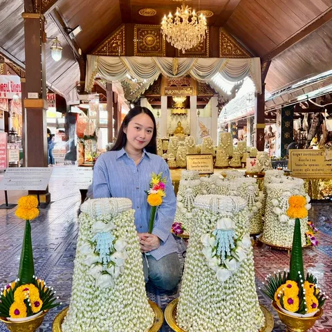 ลูกค้าแก้บนหลวงพ่อทันใจกับพานมะลิจากร้านคุณหล้า 59 (20)
