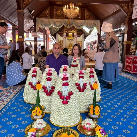 ลูกค้าแก้บนหลวงพ่อทันใจกับพานมะลิจากร้านคุณหล้า 59 (22)