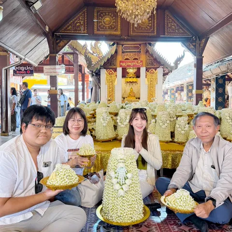 ลูกค้าแก้บนหลวงพ่อทันใจกับพานมะลิจากร้านคุณหล้า 59 (23)