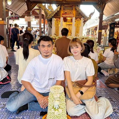ลูกค้าแก้บนหลวงพ่อทันใจกับพานมะลิจากร้านคุณหล้า 59 (34)
